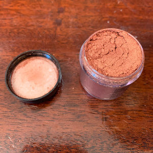 Mac Cosmetics Pigment in Mega Rich